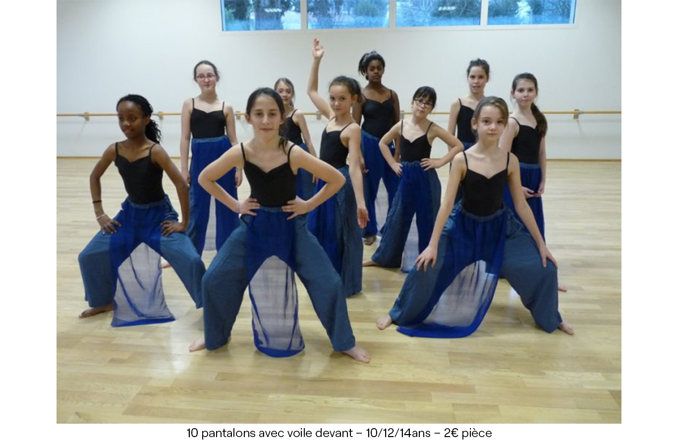 10 pantalons avec voile devant – 10:12:14ans – 2€ (pièce) copie