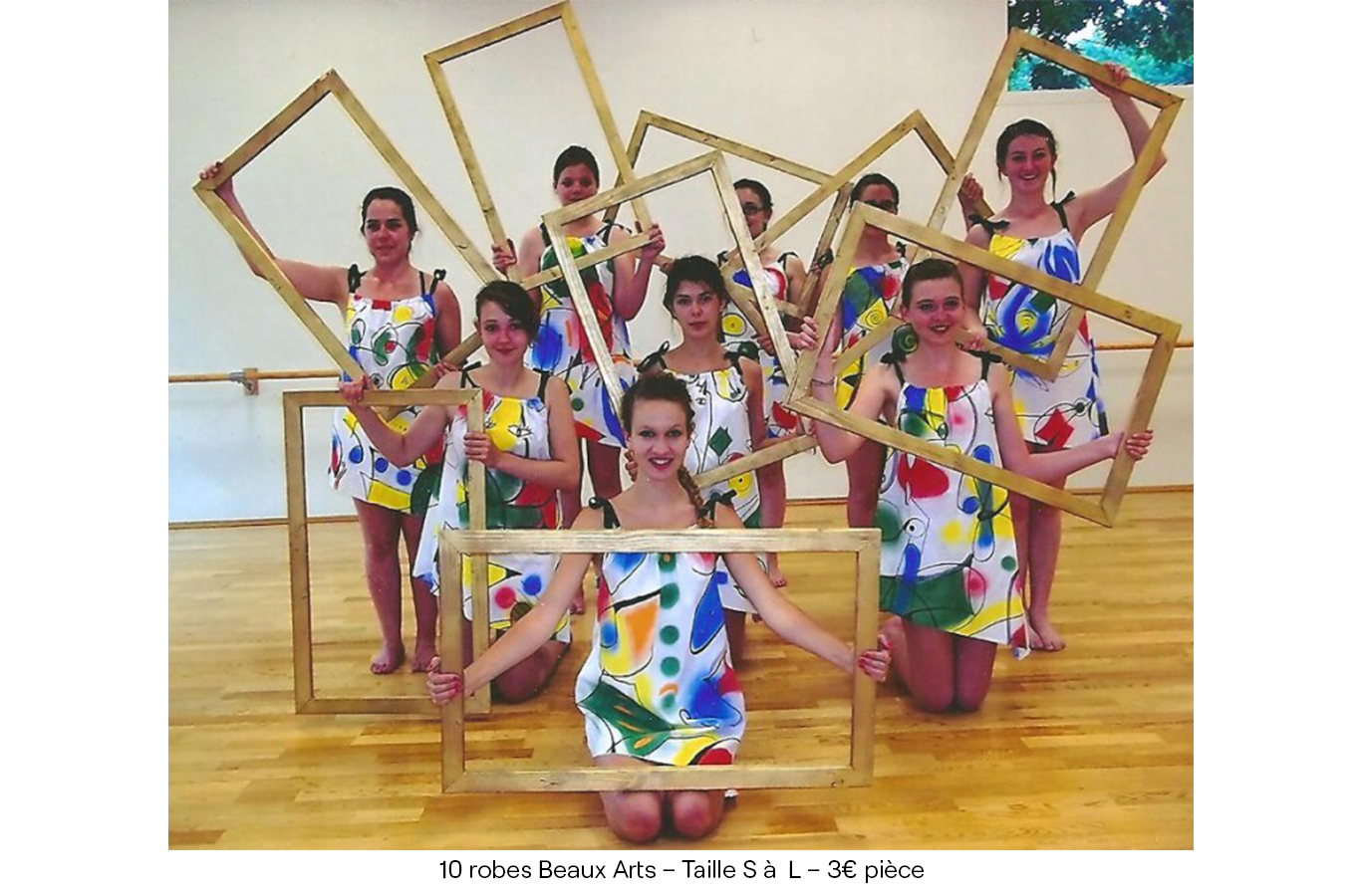 10 robes Beaux Arts – Taille S à L – 3€ pièce copie