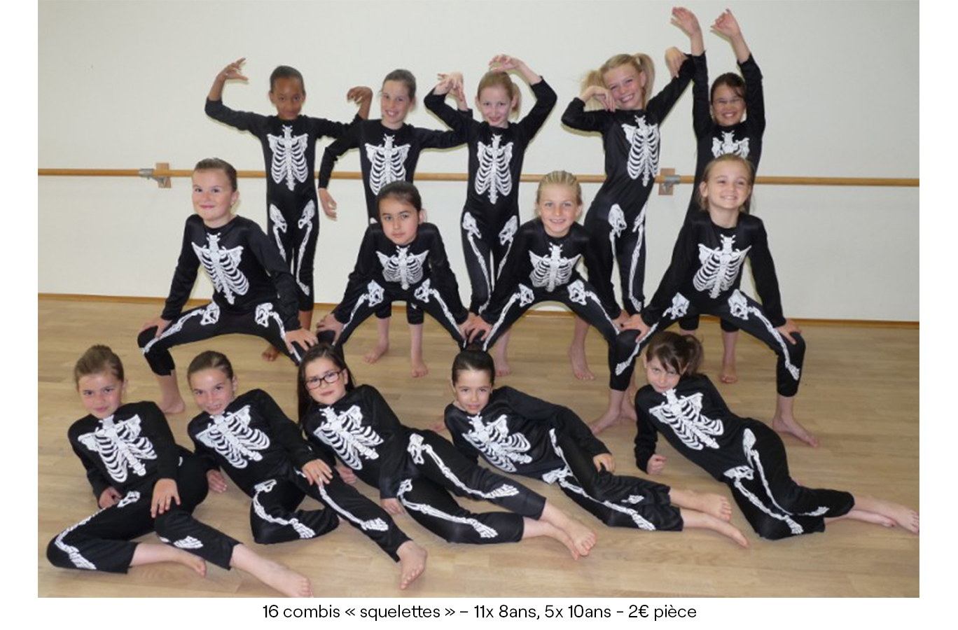 16 combis « squelettes » – 11x8ans, 5x10ans -2€ pièce) copie