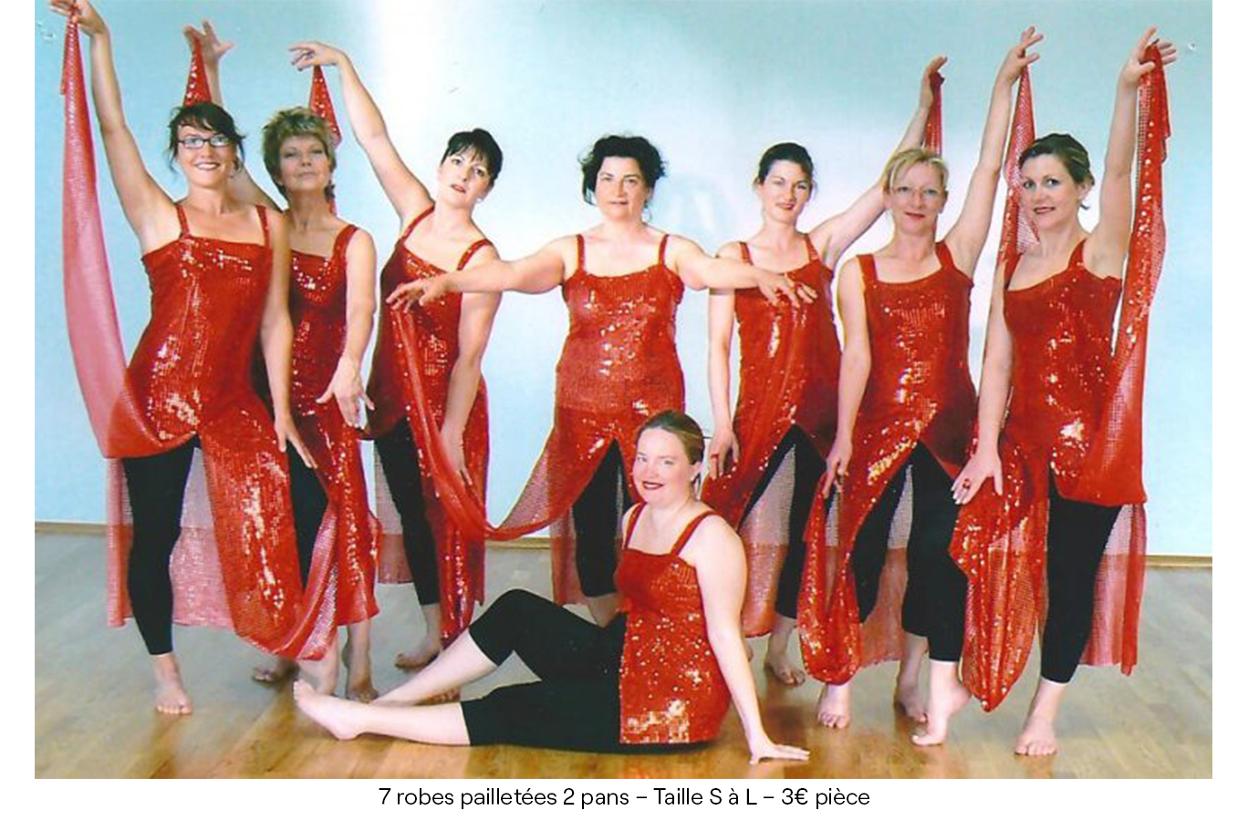 7 robes pailletées 2 pans – Taille S à L – 3€ pièce copie