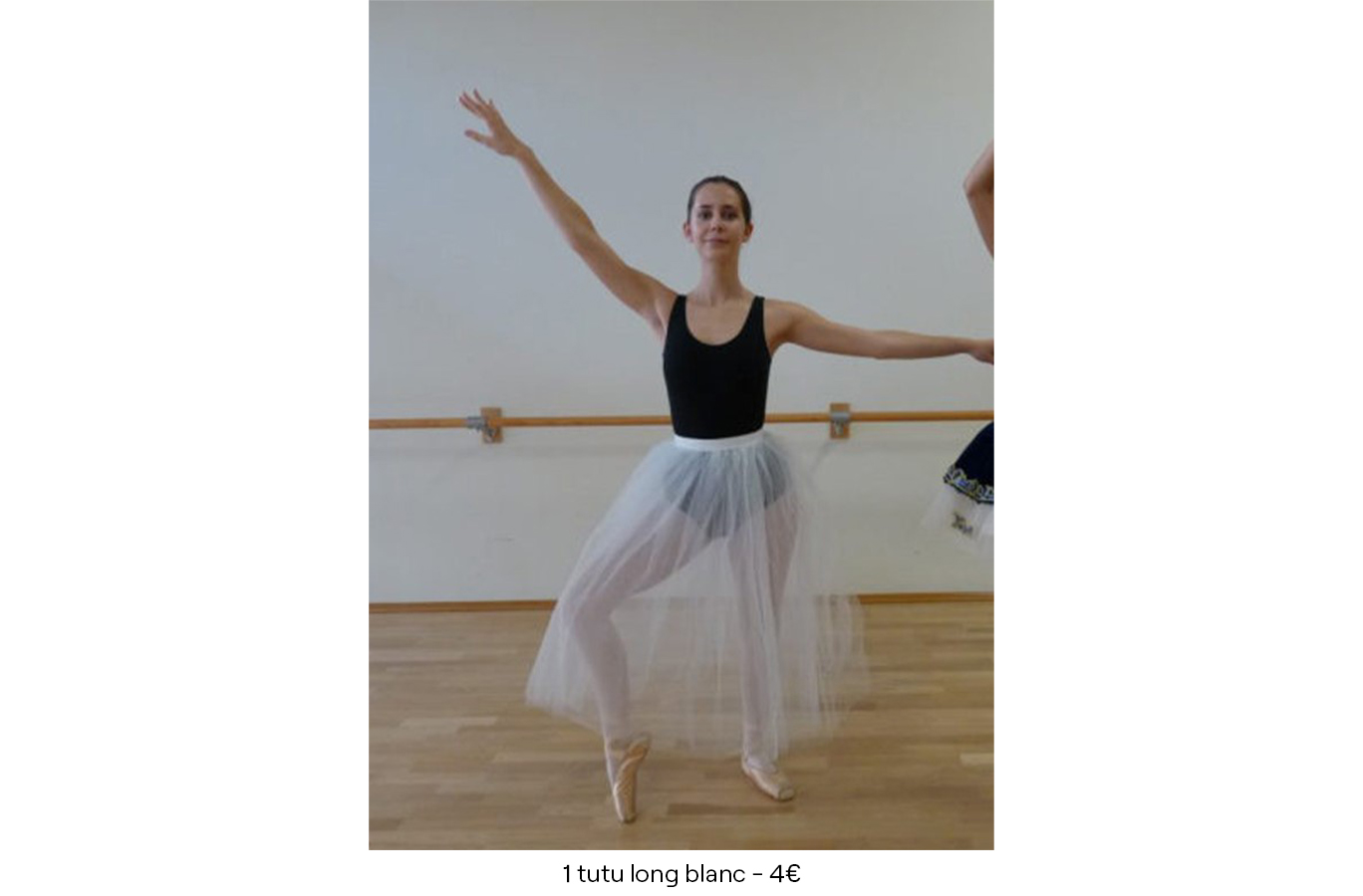 1 tutu long blanc - 4€