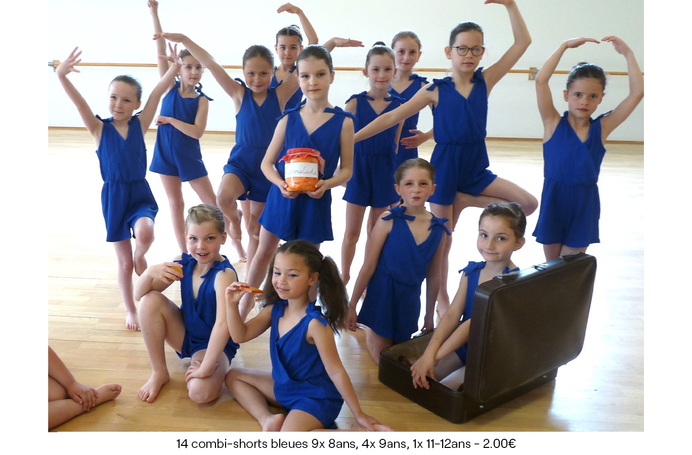 14 combi-shorts bleues 9x 8ans- 4x 9ans- 1x 11-12ans - 2.00-